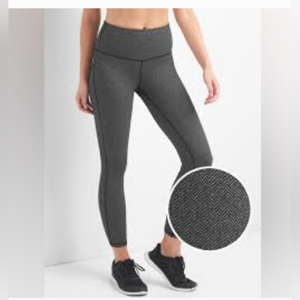 Old Navy Active High Rise Full Length leggings Size XL Tall Grey